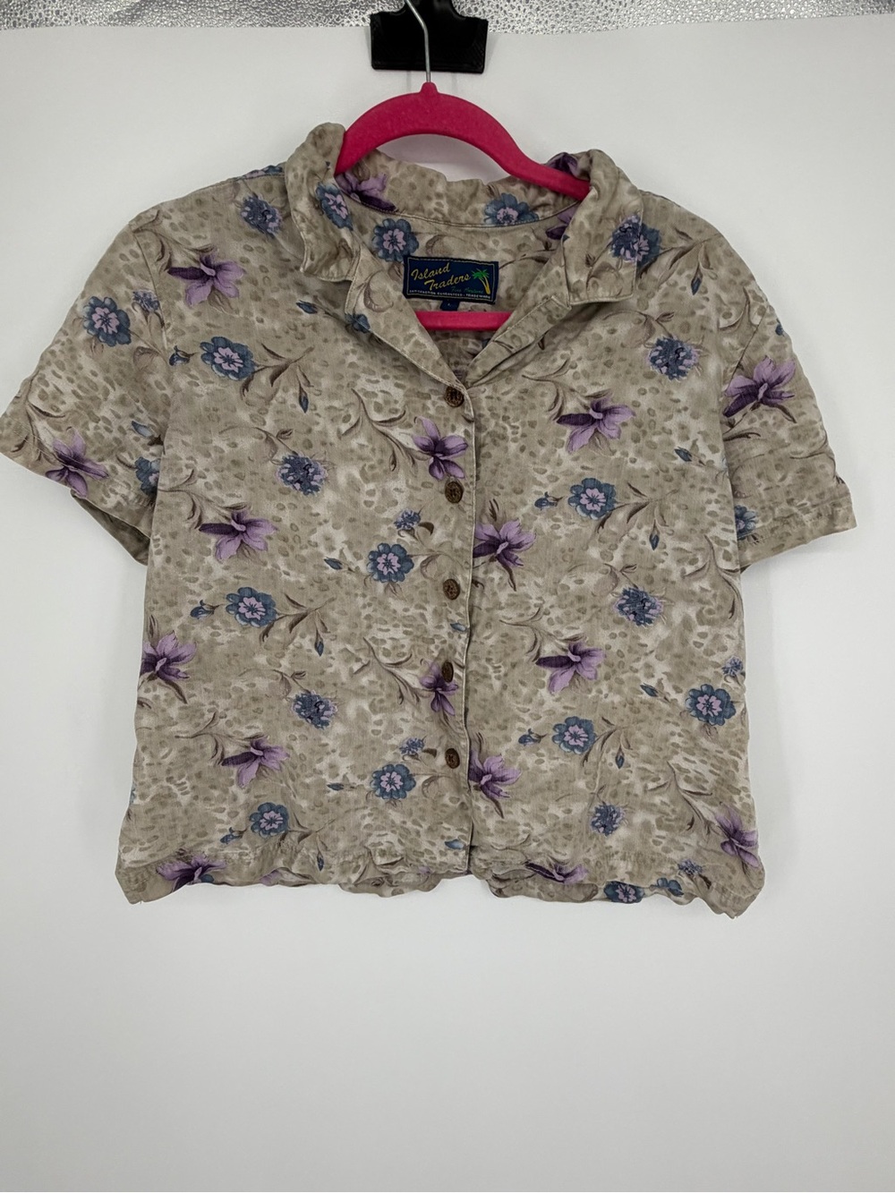 Island Traders size large women’s summer shirt